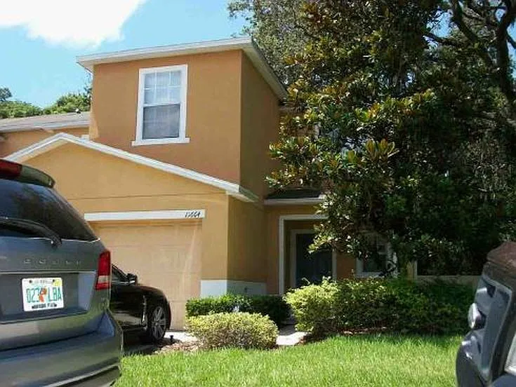 3 bed, 2.5 bath, 1474 sqft, $1,950 — Photo 2