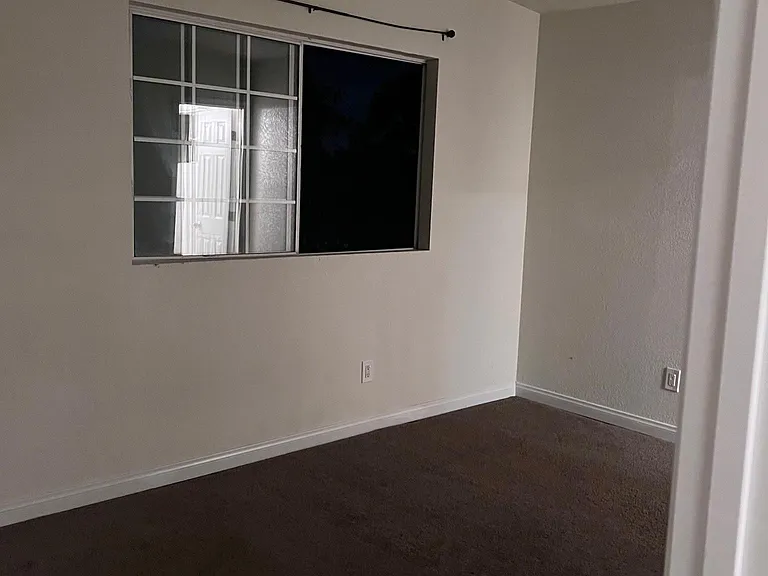 1129 Ocala Ave — Photo 8