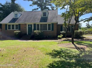 3107 Country Club Rd, Morehead City, NC 28557