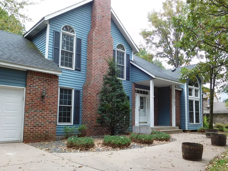 12193 Lily St NW — Photo 8