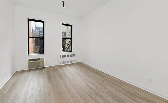 Rented by REAL New York | media 5