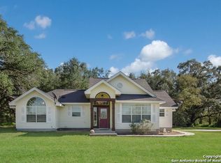 122 Shannon Rdg, Floresville, TX 78114