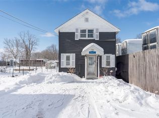 8 Liniment St, Constantia, NY 13044