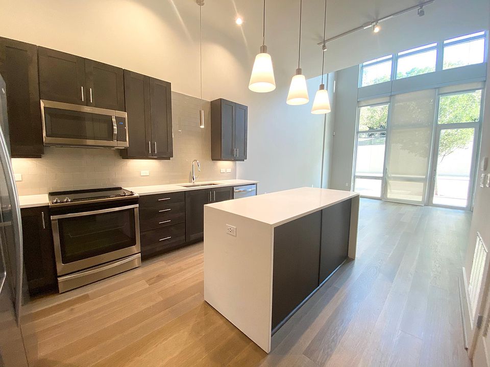 1st image of 3113 N Houston St #125