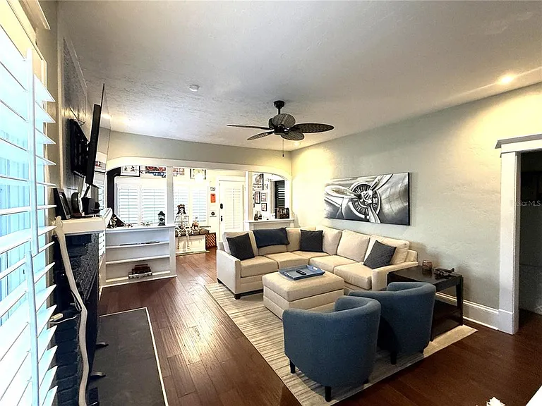 1510 Sanford Ave — Photo 9