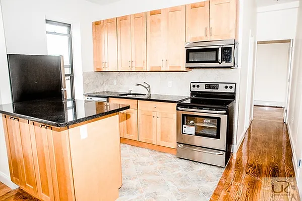 Rented by Urban Realty NYC | media 13