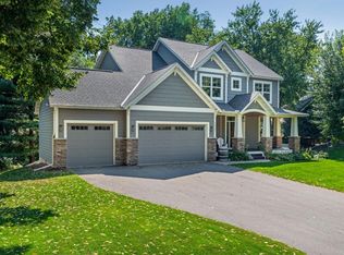 15101 Lloyds Ln, Minnetonka, MN 55345