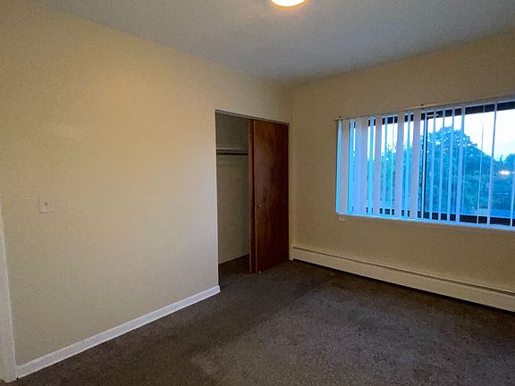 4th image of 1735 Chestnut St #3C