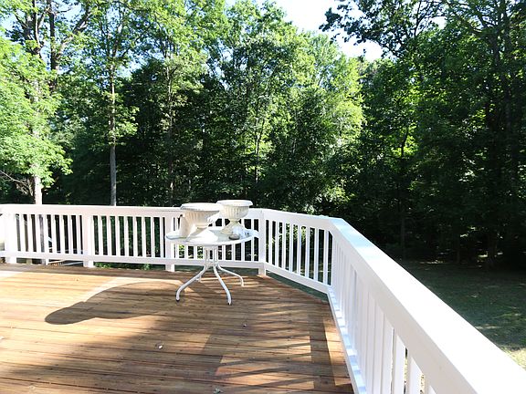 3rd image of 9240 Eljames Dr