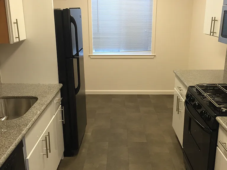 2133 & 2139 Grant Street — Photo 24