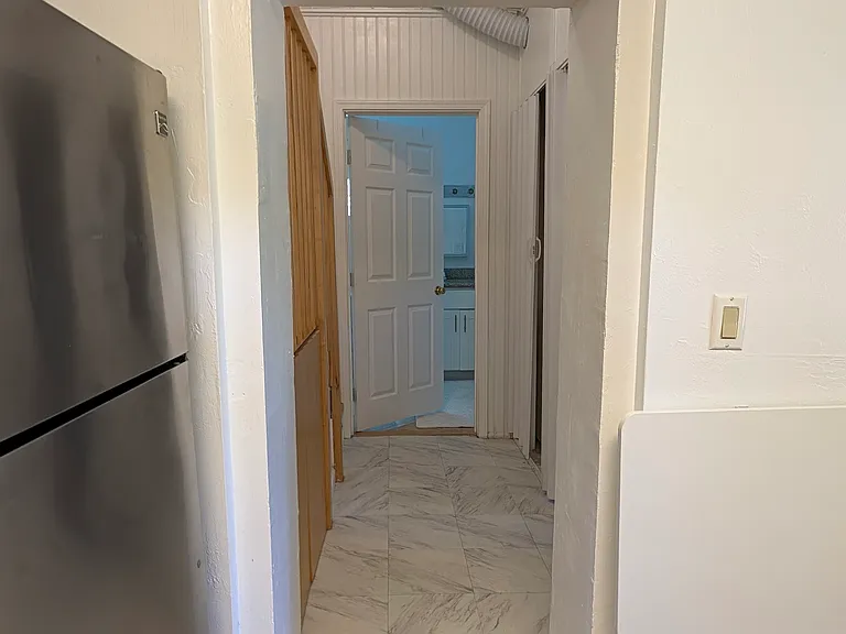 16403 Kennedy Rd — Photo 18