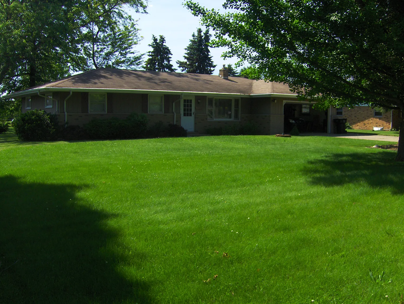 51675 Orange Rd photo 1