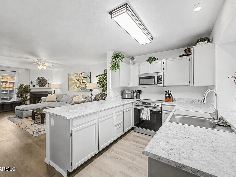 1st image of 8111 W WACKER Road #32