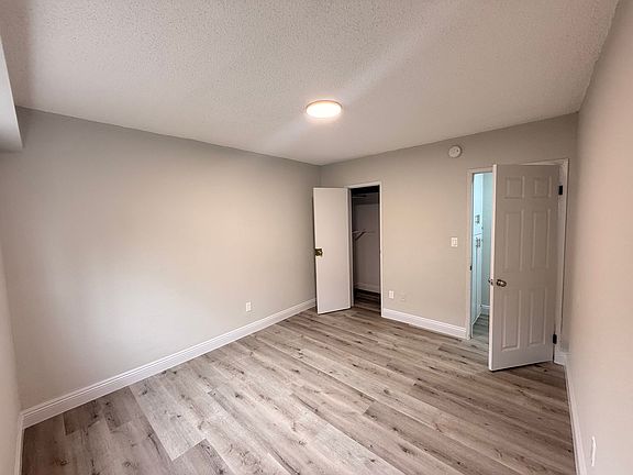 5th image of 609 W 94th St #5