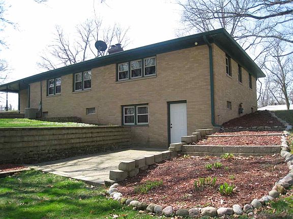 5th image of 145 Deer Park Dr
