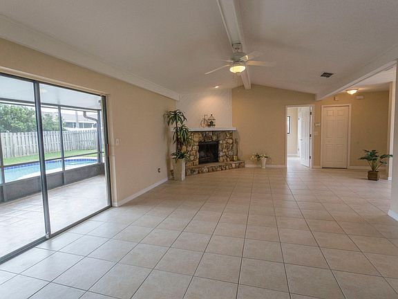 5th image of 27 S Sea Island Dr