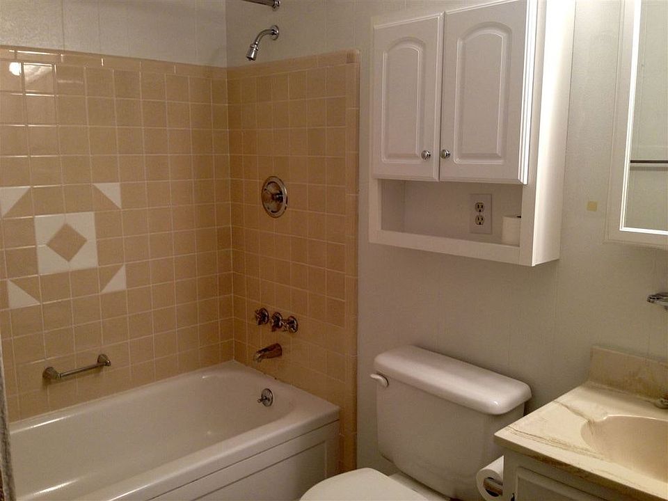 1st image of 3112 N Kingsley Dr