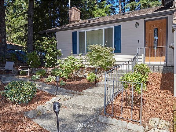 3rd image of 3515 SE Saint James Ct
