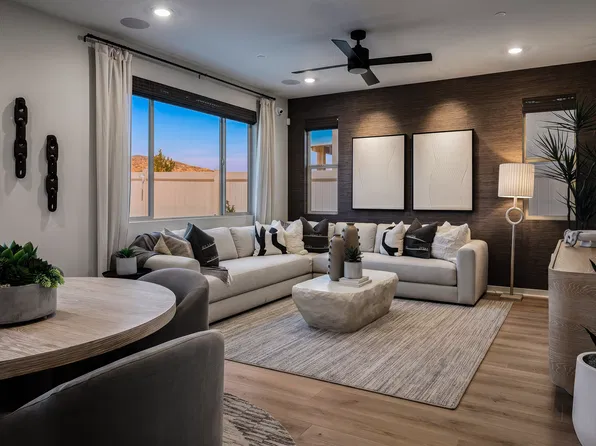 29945 Harmony Heights Dr, Lake Elsinore, CA 92532