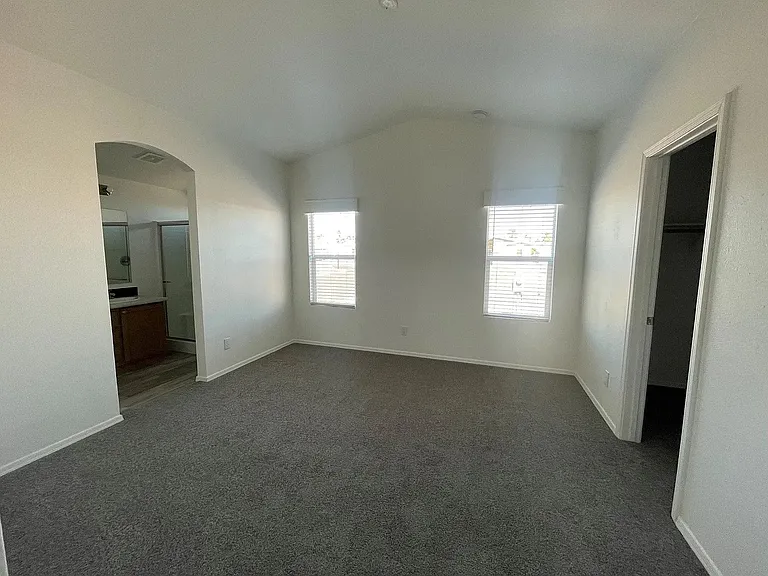 10936 E Apache Trl — Photo 6