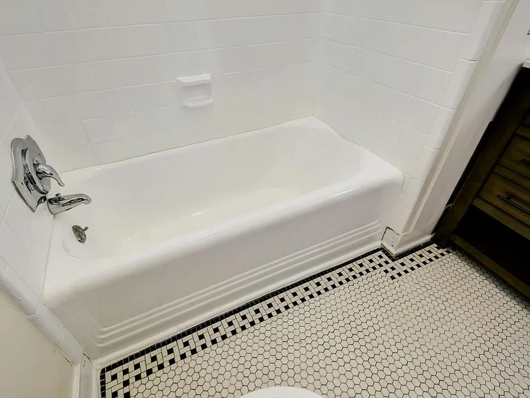 423 W Woodlawn Ave #2 — Photo 9