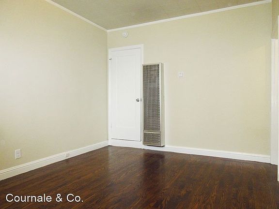 2nd image of 2755 Clement St
