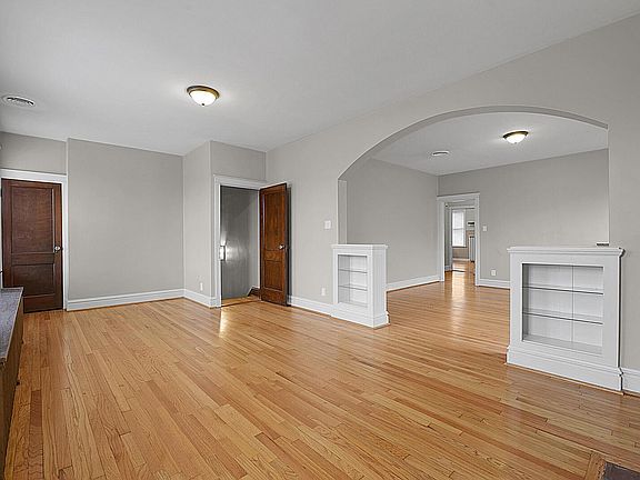 5th image of 3654 Dover Pl