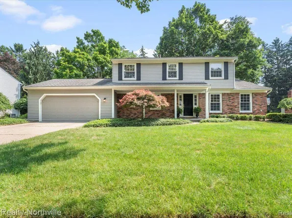 588 Morgan Cir, Northville, MI 48167