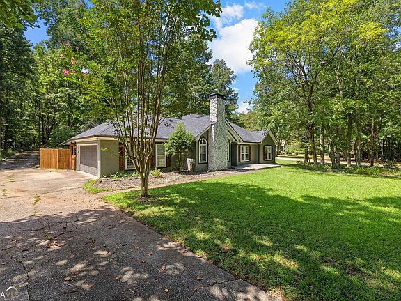 3rd image of 170 Timberidge Dr
