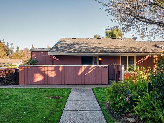 2nd image of 3726 W Benjamin Holt Dr