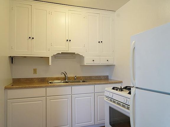 3rd image of 1871 Grand Ave #71203
