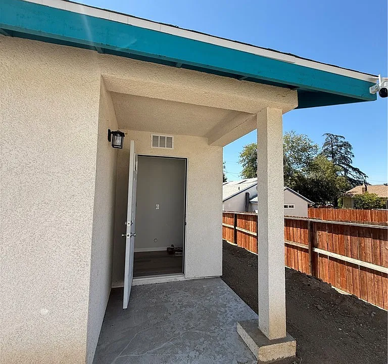 1332 Olivine Ave