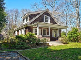 49 Accabonac Rd, East Hampton, NY 11937