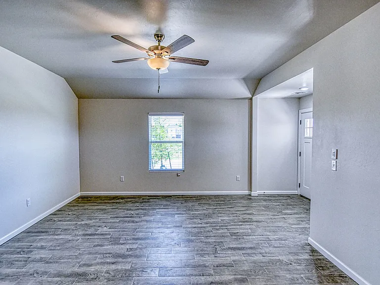 2723 Varenna Ct — Photo 6