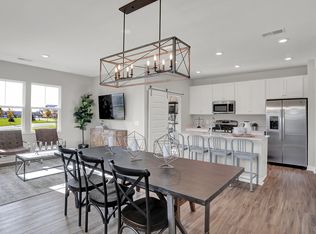 6589 Halsey St, Zionsville, IN 46077