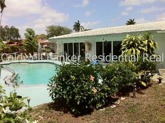 3rd image of 2641 Bayview Dr