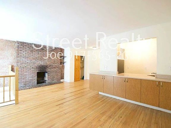 2nd image of 160 W 76th St APT B