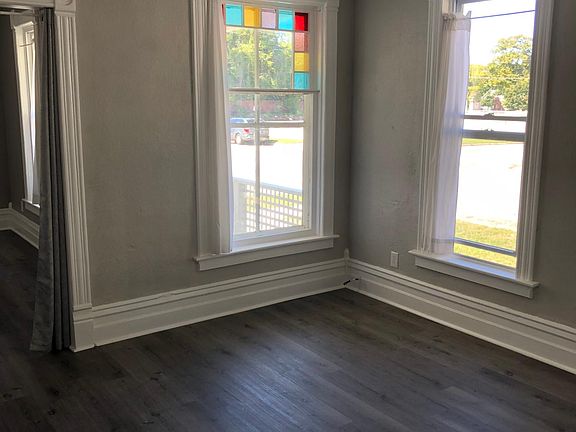 2nd image of 602 E Danaher St Unit 2