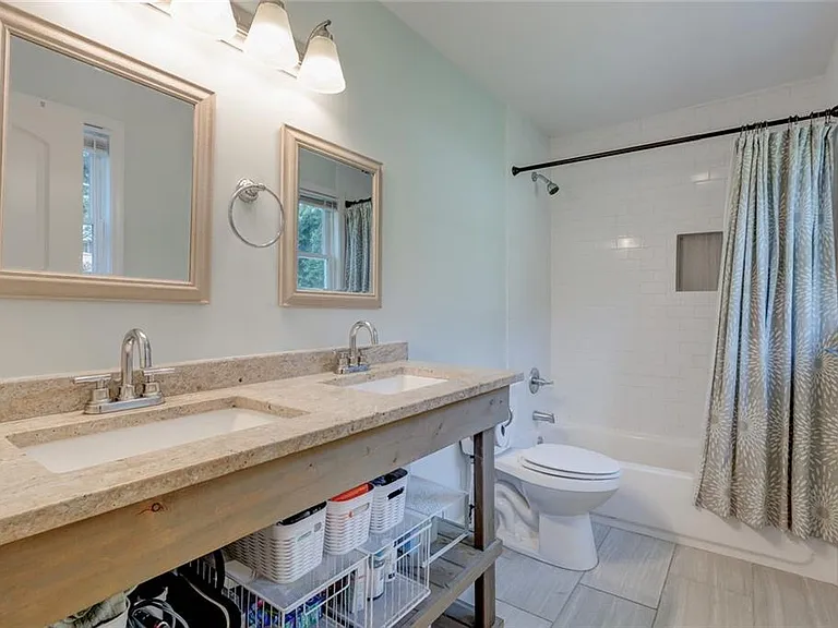 1848 Winthrop Dr SE — Photo 23