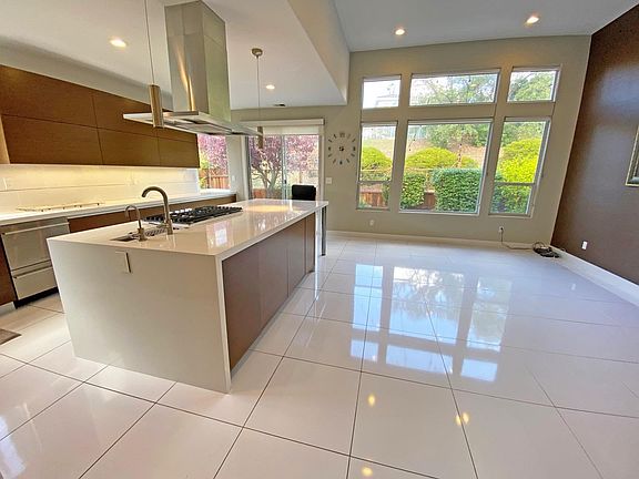 4th image of 5881 Pistoia Way