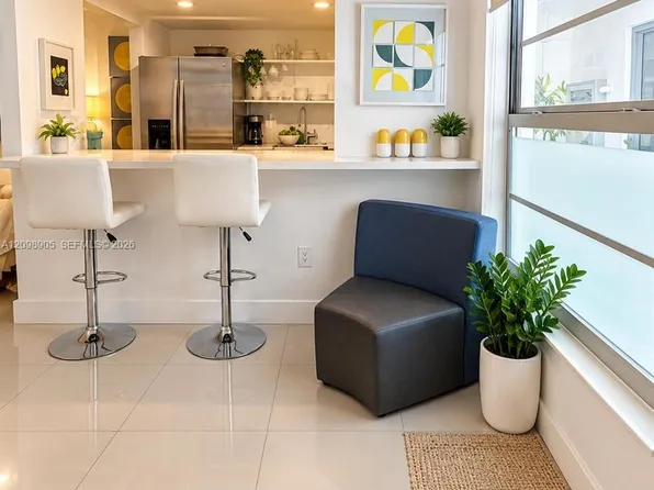 240 Collins Ave APT 2C, Miami Beach, FL 33139