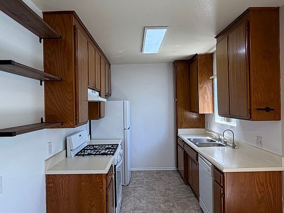5th image of 11184 Huston St APT 206