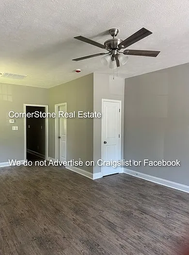 3 bed, 2.5 bath, 1494 sqft, $1,390 — Photo 4