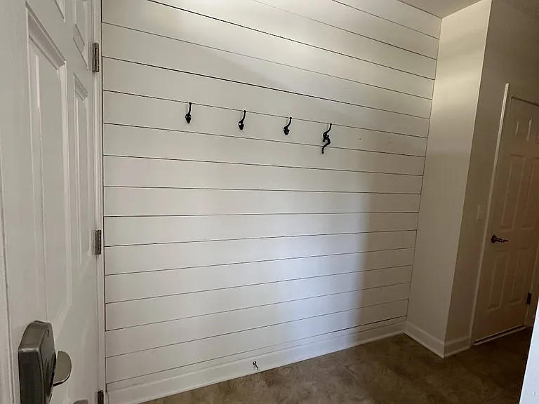 2436 Winthrop Dr — Photo 3
