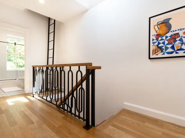 72 Verandah Place image 12 of 18