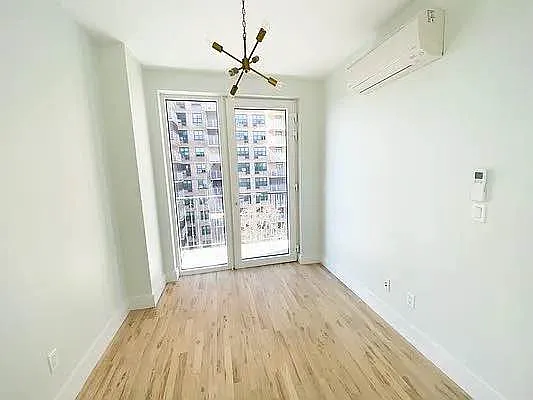 Rented by REQCENTER LLC | media 11