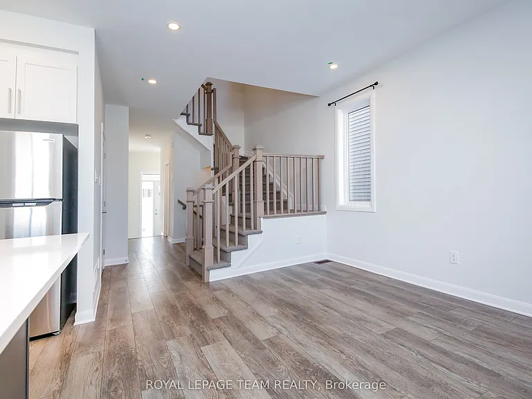 645 Hamsa St — Photo 23