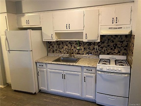 4th image of 181 Kearsing Pkwy APT G