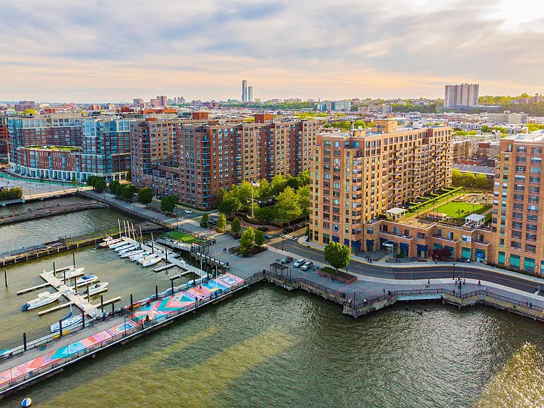 1500 Hudson St #9K — Photo 40