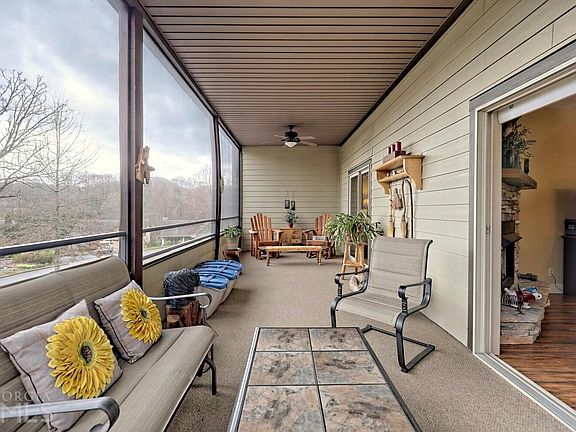 4th image of 80 Smoky Mountain Ln #122